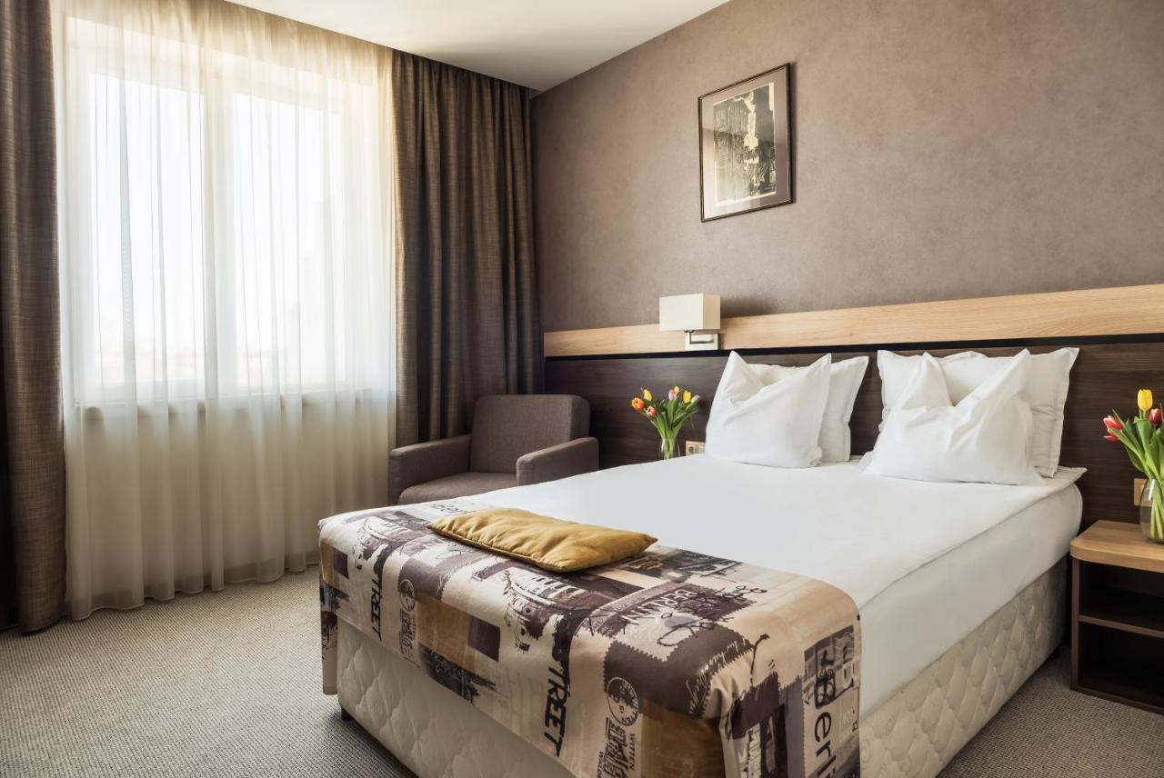 Dunav Plaza Hotel รูเซ ภายนอก รูปภาพ
