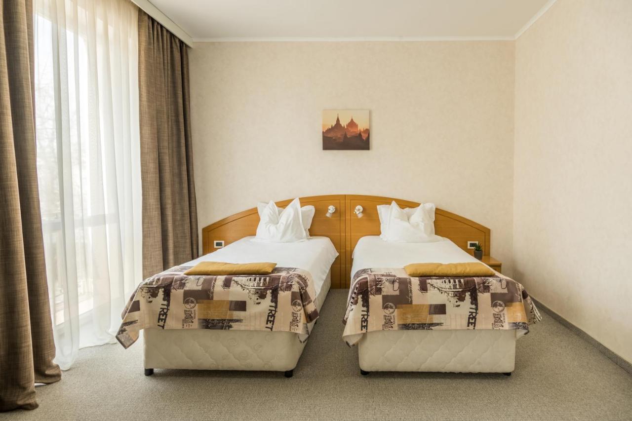 Dunav Plaza Hotel รูเซ ภายนอก รูปภาพ